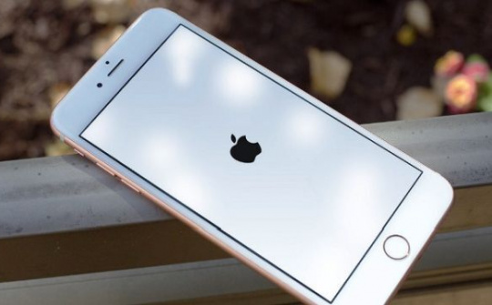 [Thủ thuật] Tự khắc phục tình trạng iPhone bị treo "táo"