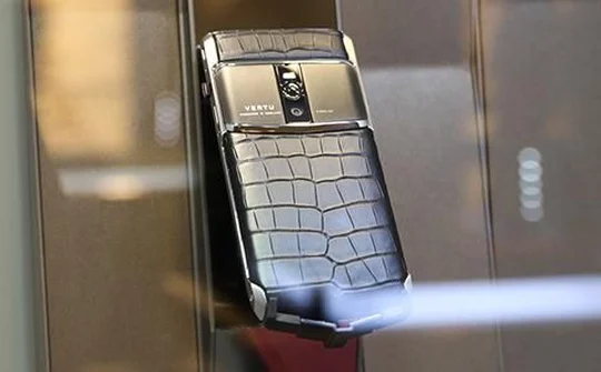 Smartphone hạng sang không còn được chuộng