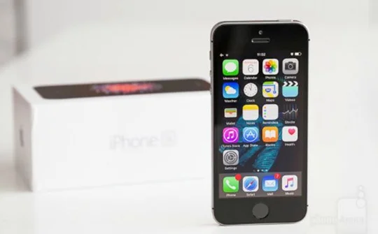 iPhone SE giảm giá sốc trên Best Buy, giá chỉ 200 USD