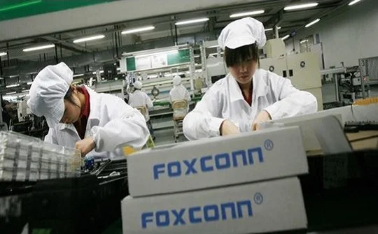 Foxconn muốn thoát khỏi cái bóng khổng lồ của iPhone