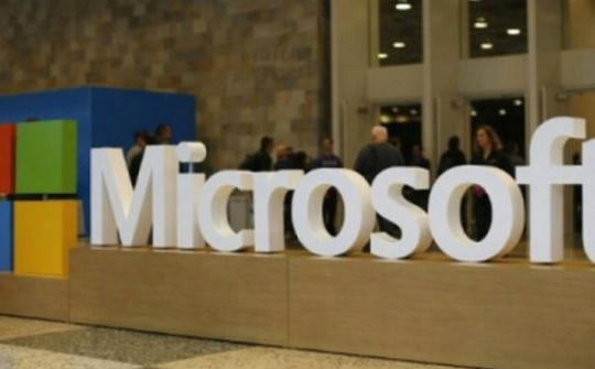 Microsoft tái tập trung vào lĩnh vực điện toán đám mây