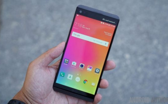 LG V30 có màn hình P-OLED "vô cực" với viền siêu mỏng