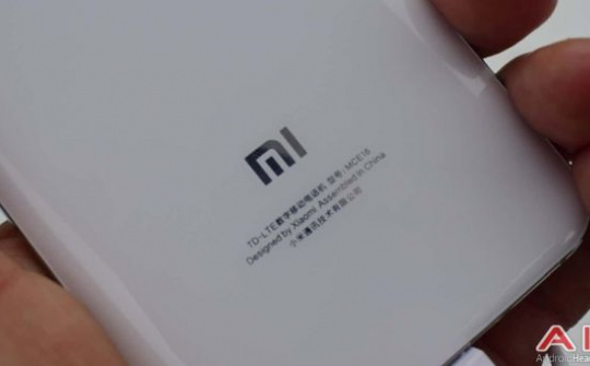 Xiaomi Chiron lộ diện, Snapdragon 835 và 6GB RAM