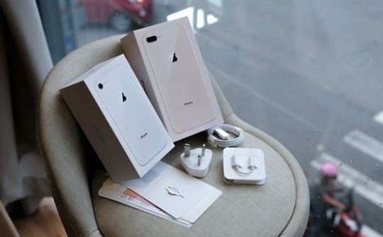 Ảnh thực tế bộ đôi iPhone 8/8 Plus đầu tiên tại Việt Nam