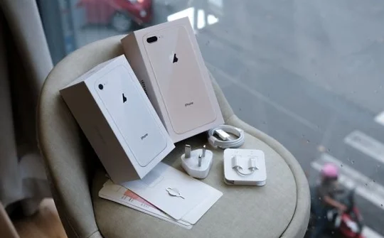 Ảnh thực tế bộ đôi iPhone 8/8 Plus đầu tiên tại Việt Nam
