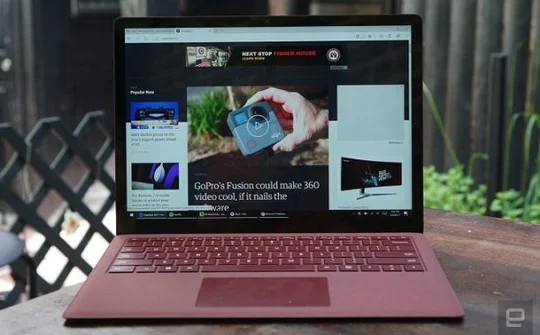 Surface Laptop chạy Windows 10 S được nâng cấp miễn phí lên Windows 10