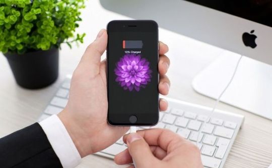 Nhiều Apple Store không còn pin để thay cho khách hàng