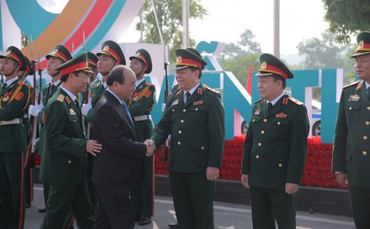 HTC U11 EYEs lộ ảnh trước ngày ra mắt