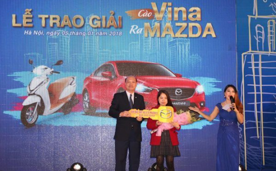 VinaPhone khép lại chương trình “Cào Vina – Ra Mazda”, trao xe cho khách hàng