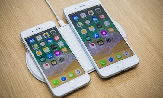 iPhone là thiết bị công nghệ bán chạy nhất năm 2017