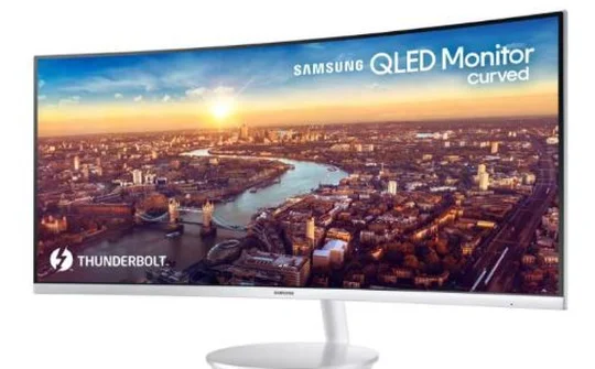 TV cong mới của Samsung có kết nối Thunderbolt 3