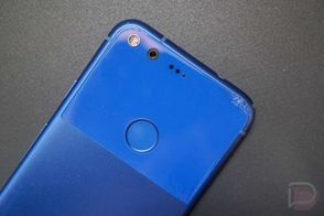 Nở rộ điện thoại thông minh mặt kính phía sau