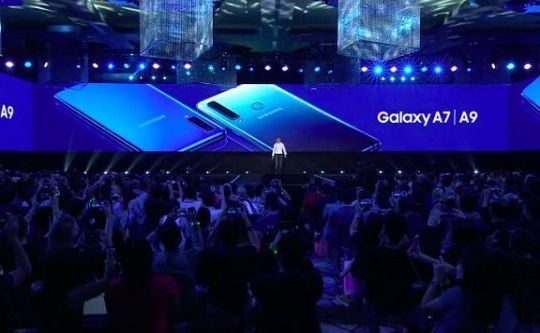 Galaxy A9 (2018) - Smartphone 4 camera sau đầu tiên trên thế giới