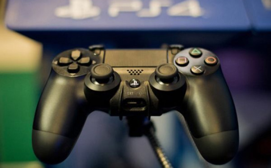 PlayStation 4 gặp lỗi có thể biến thành "cục gạch"