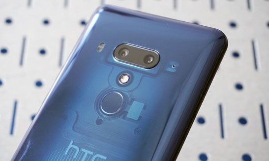 Lợi nhuận HTC tiếp tục lao dốc trong tháng 9 vừa qua