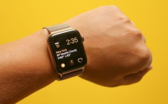 Lộ diện smartphone gập đầu tiên trên thế giới