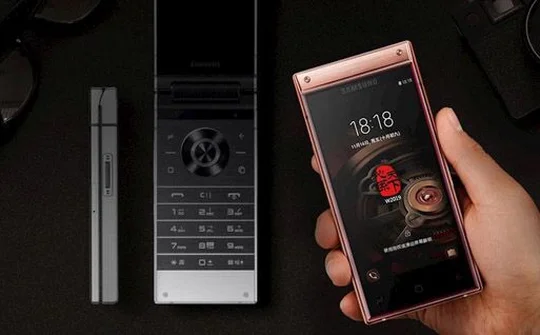 Samsung W2019 trình làng, giá 63,6 triệu đồng