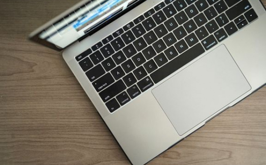 Ổ SSD trong Macbook Pro 13 inch dính lỗi gây mất dữ liệu