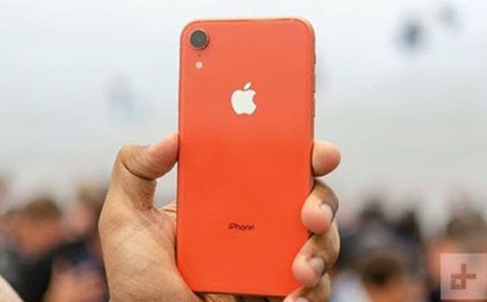 Apple giảm mạnh sản lượng, báo hiệu sự đi xuống của iPhone