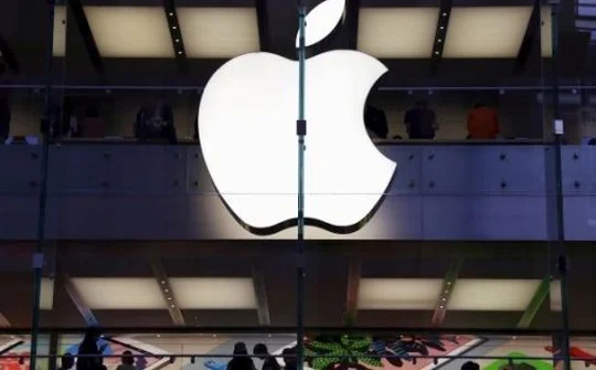 Người dân Trung Quốc chọn mua iPhone cũ trong ngày lễ độc thân