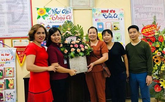 Viettel tặng hàng triệu món quà tri ân nhà giáo nhân ngày 20/11
