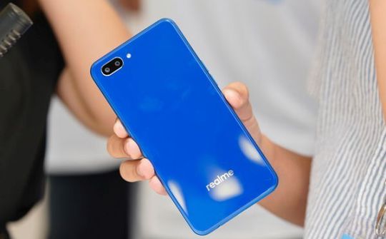 Realme C1 phiên bản màu xanh "lên kệ", giá chưa đến 2,5 triệu đồng