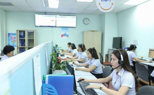 Tổng đài Khuyến nông 18001195 tăng cường ứng trực cùng người dân vượt bão số 9