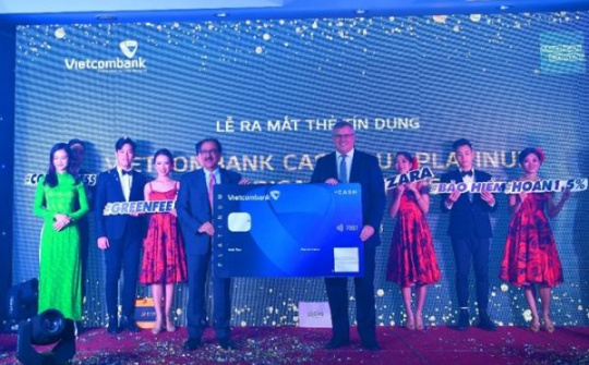 Vietcombank và American Express ra mắt sản phẩm thẻ cao cấp