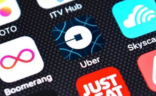 Uber bị tố lén thu thập thông tin người dùng