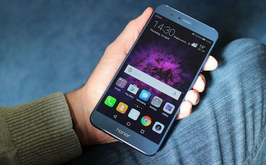 8 mẫu điện thoại có thể gây hại cho sức khỏe người dùng