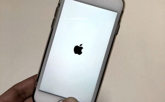 [Thủ thuật] Khắc phục sự cố iPhone 8 treo logo khi khởi động