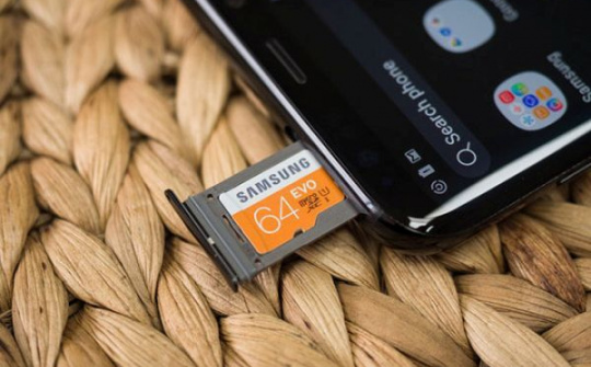 Thẻ nhớ microSD có thể trở thành dĩ vãng từ năm 2018?