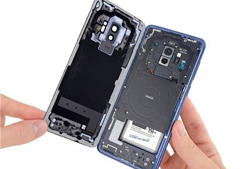 Samsung Galaxy S9+ có thiết kế khó sửa chữa