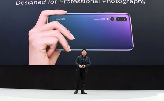 Apple có thể trang bị 3 camera cho iPhone năm 2019