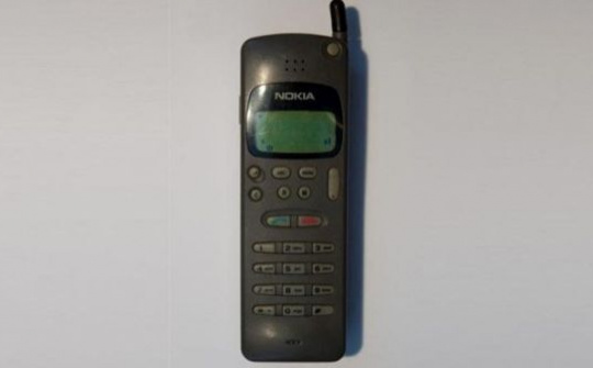 Nokia tiếp tục cho "hồi sinh" điện thoại cổ năm 1994 trở lại