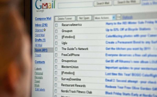 Người dùng Gmail nhận thư rác từ… chính họ