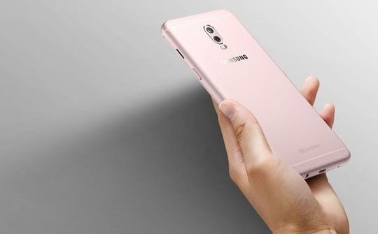 Galaxy J7 Duo: Camera kép có Art Bokeh như S9+, trợ lý ảo Bixby