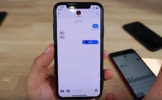 Lỗi "chấm đen chết chóc" trên ứng dụng tin nhắn khiến iPhone, iPad "tê liệt"