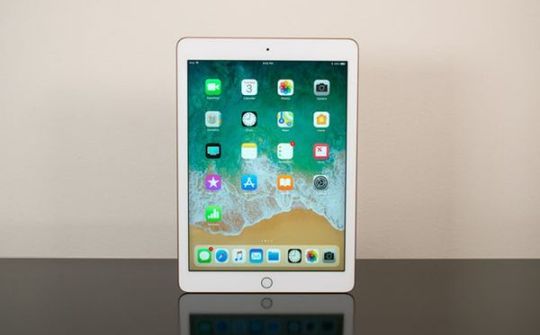 iPad 2018 chính hãng lên kệ, giá bán từ 9,99 triệu đồng