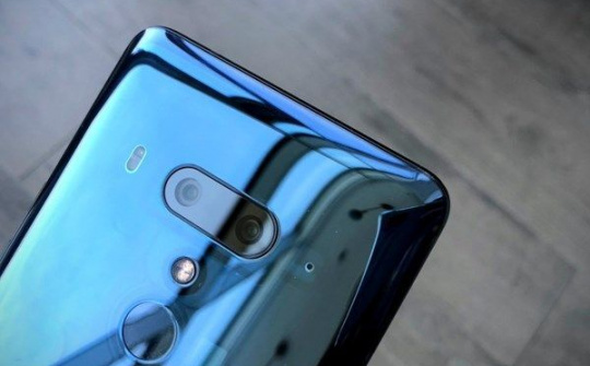 HTC chính thức ra mắt mẫu smartphone cao cấp U12 Plus