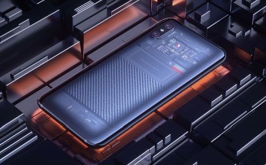 Xiaomi ra mắt Mi 8 Explorer Edition, mặt lưng trong suốt