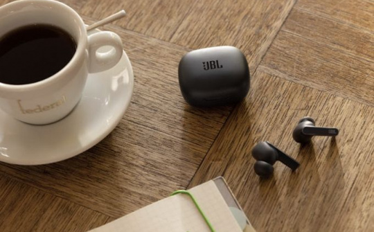 JBL ra mắt tai nghe không dây Live Pro 2 TWS