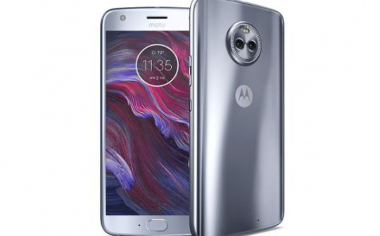 Motorola giảm giá bán bộ đôi Moto Z2 Play và Moto X4