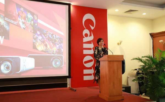 Canon ra mắt dải sản phẩm máy chiếu tới thị trường Việt Nam