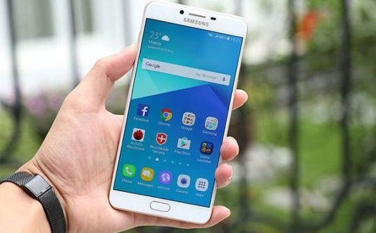 Galaxy C9 Pro giảm giá 1 triệu đồng, xuống còn 8,99 triệu đồng