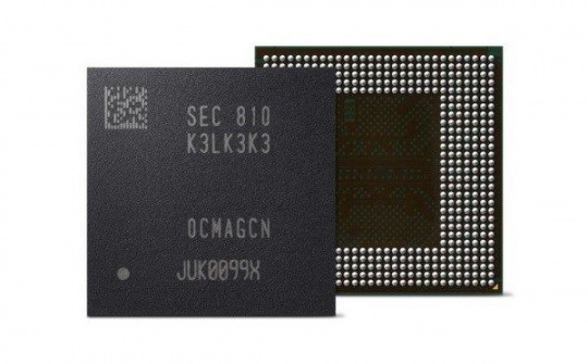 DRAM 8Gb mới của Samsung cho phép truyền tải trên 51 Gb mỗi giây