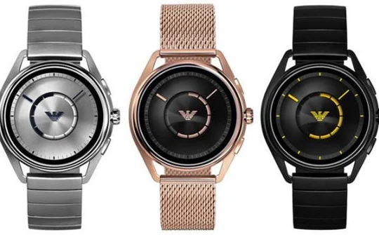 Armani trình làng smartwatch mới, giá từ 295 USD