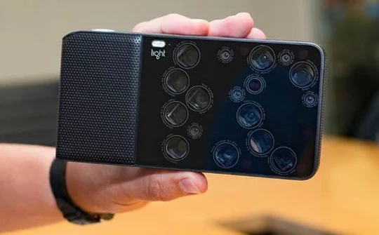 Light có thể sẽ ra mắt điện thoại với 9 camera