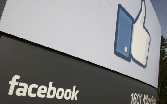 Facebook mất tới 100 tỷ USD do giá cổ phiếu sụt giảm