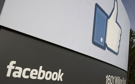 Facebook mất tới 100 tỷ USD do giá cổ phiếu sụt giảm